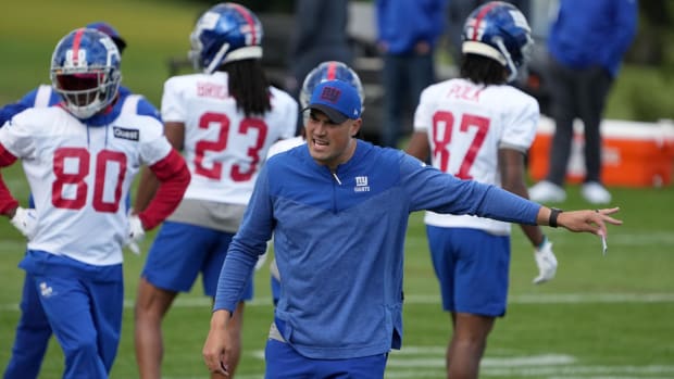 Oct 7,, 2022; Thundridge, United Kingdom; New York Giants offensive coordinator Mike Kafka reacts during practice at Hanbury Manor.